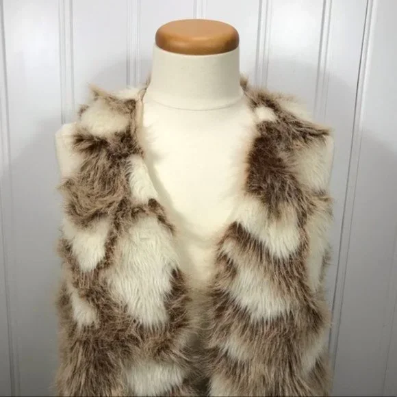 Neutral Faux fur vest - Picture 11 of 16